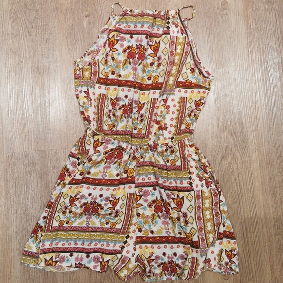 Paisley floral Coachella romper - Picture 2 of 6